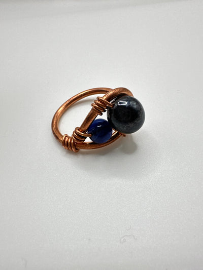 Copper ring with kyanite and black river pearl