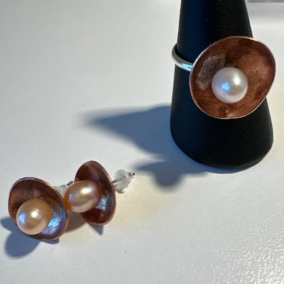 Copper flower ring with pearl and silver small ring