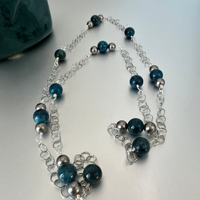 Apatite and dark grey pearls on silver chain