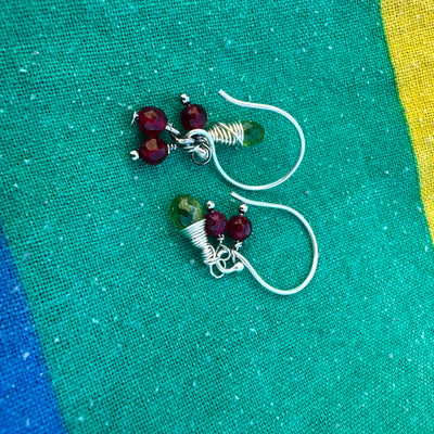 Peridot, agata porpora and silver earrings