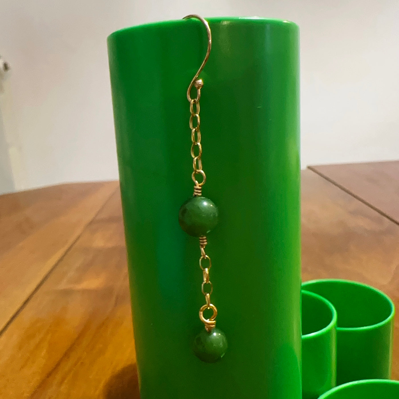 Green giada pearls earrings with brass chain