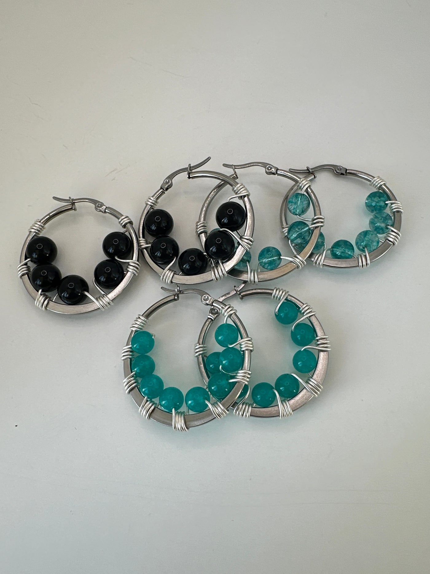 Turquoise giade earrings on round plate steel circle 