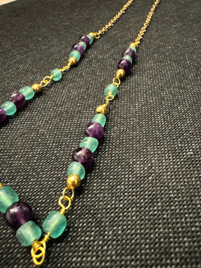 Amethysts, light green glass necklace on steel chain 'forzatina' gold plated