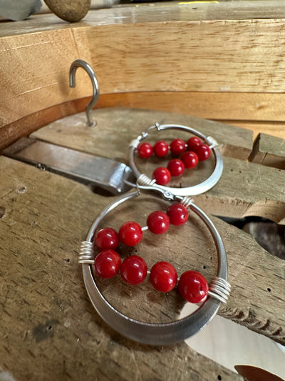 Coral red bamboo earrings on round plate steel circle