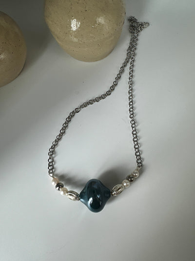 Forzatina steel chain with white pearls, silver and blue glass beads - long 50 cm