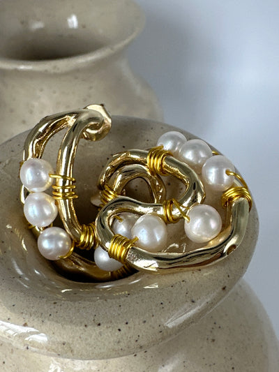 Bronze and white pearls earrings
