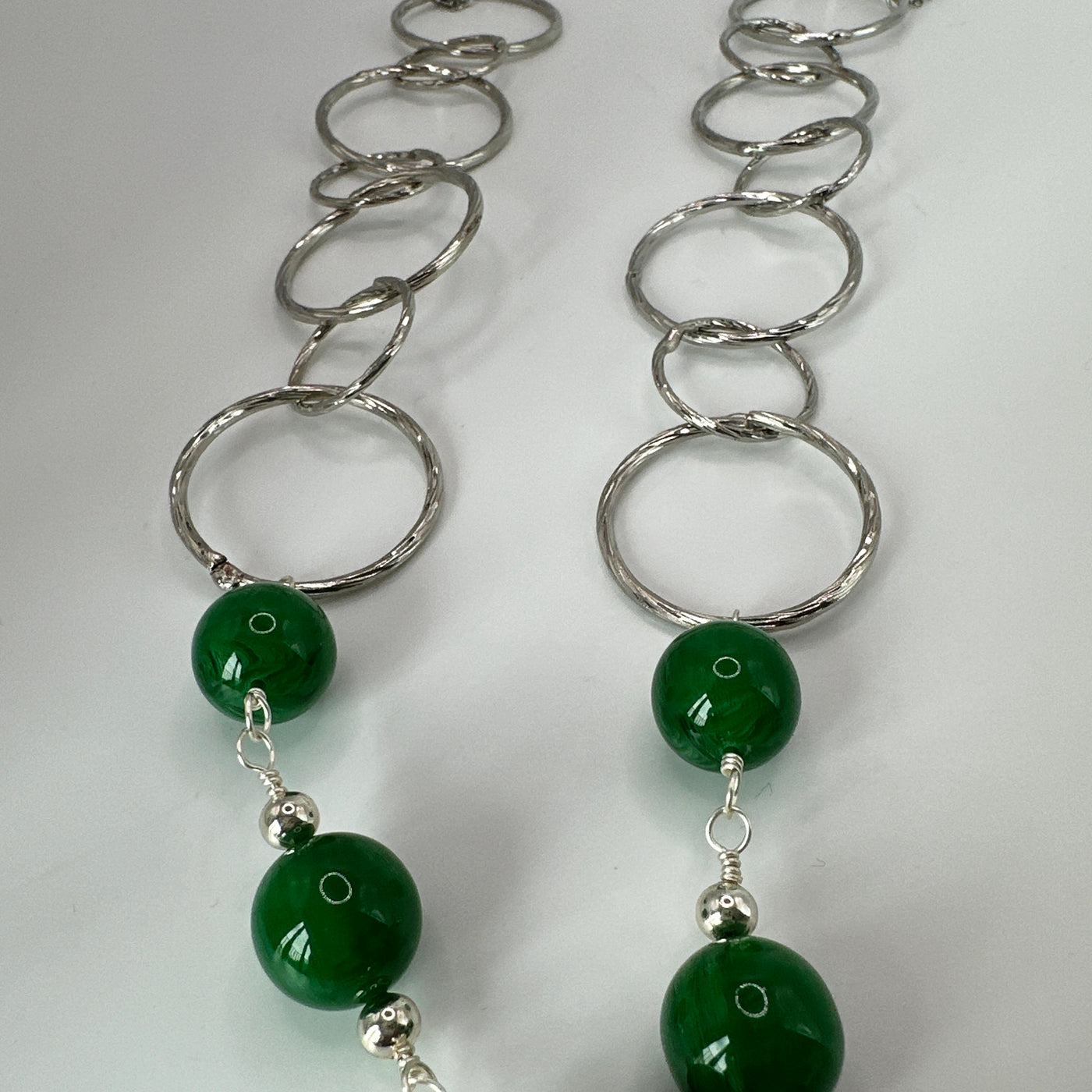 Round brass elements and imitation of birman jada pearls 14 mm necklace