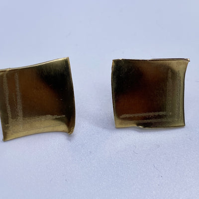Square yellow brass studs 1.5 cm texturized double l
