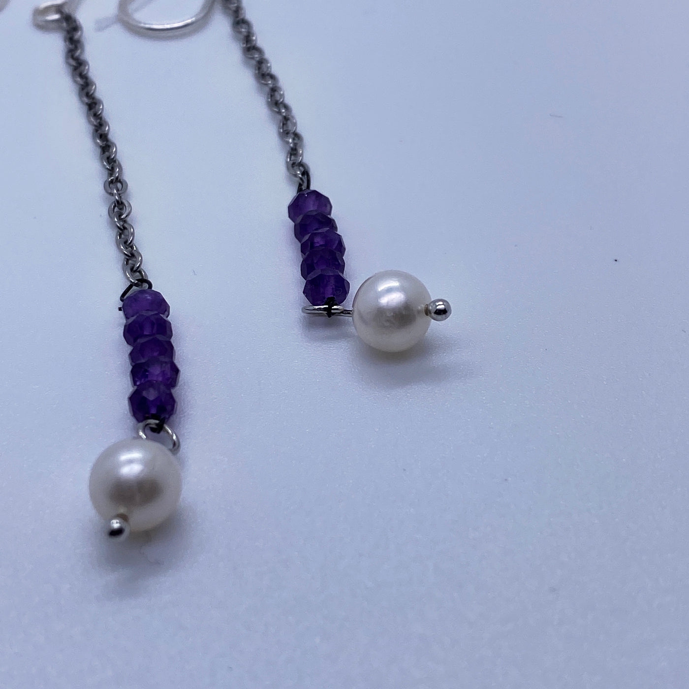 Earrings pearls and amethyst on silver chain