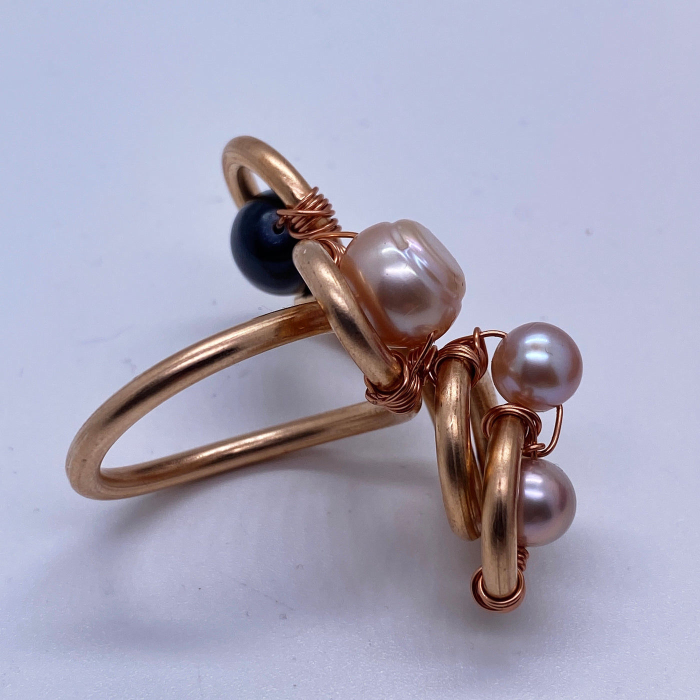 Freshwater bicolor pearls ring