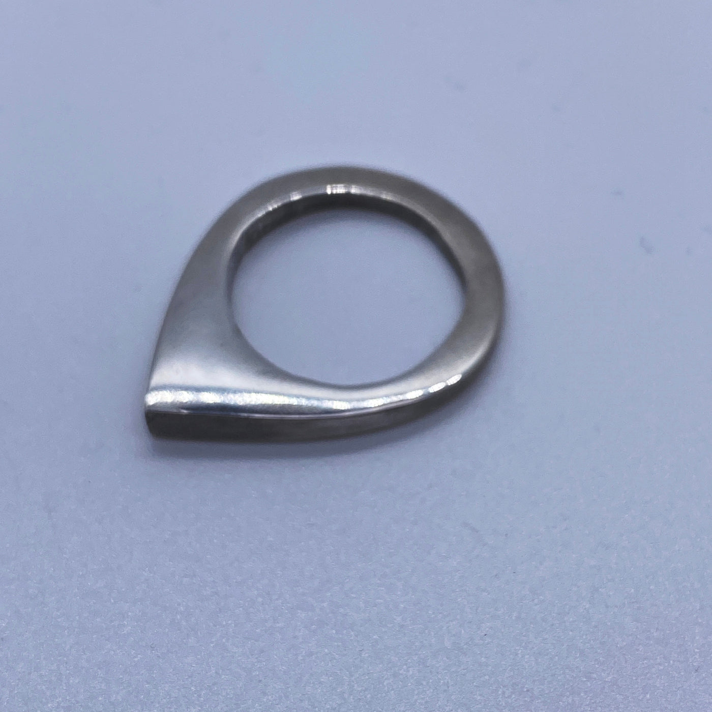 Silver slim pointy ring size 5.5 (50)