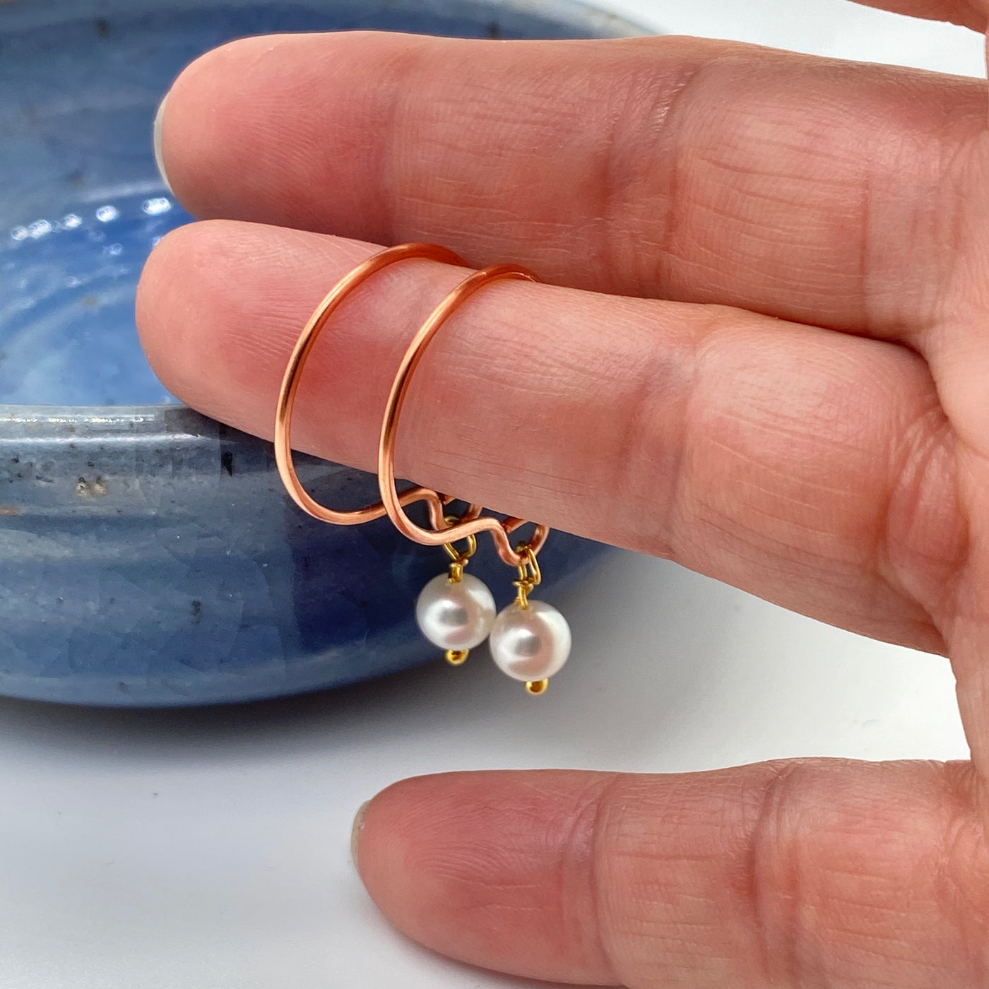 Medium lavander pearls earrings