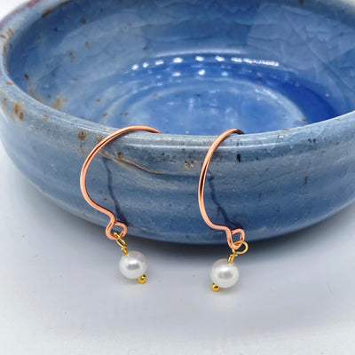 Medium lavander pearls earrings