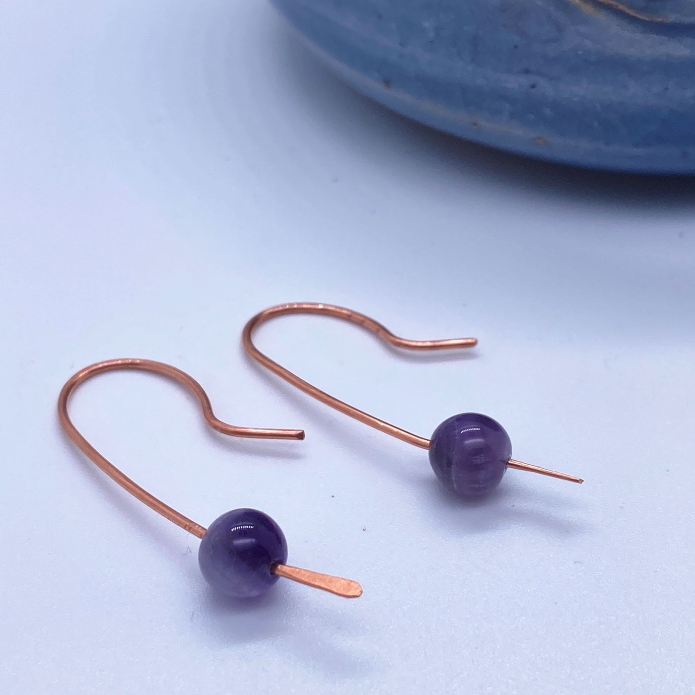 Amethyst and wire linear earrings