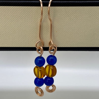 Blue calchedony agate and orange flat perl wire earrings