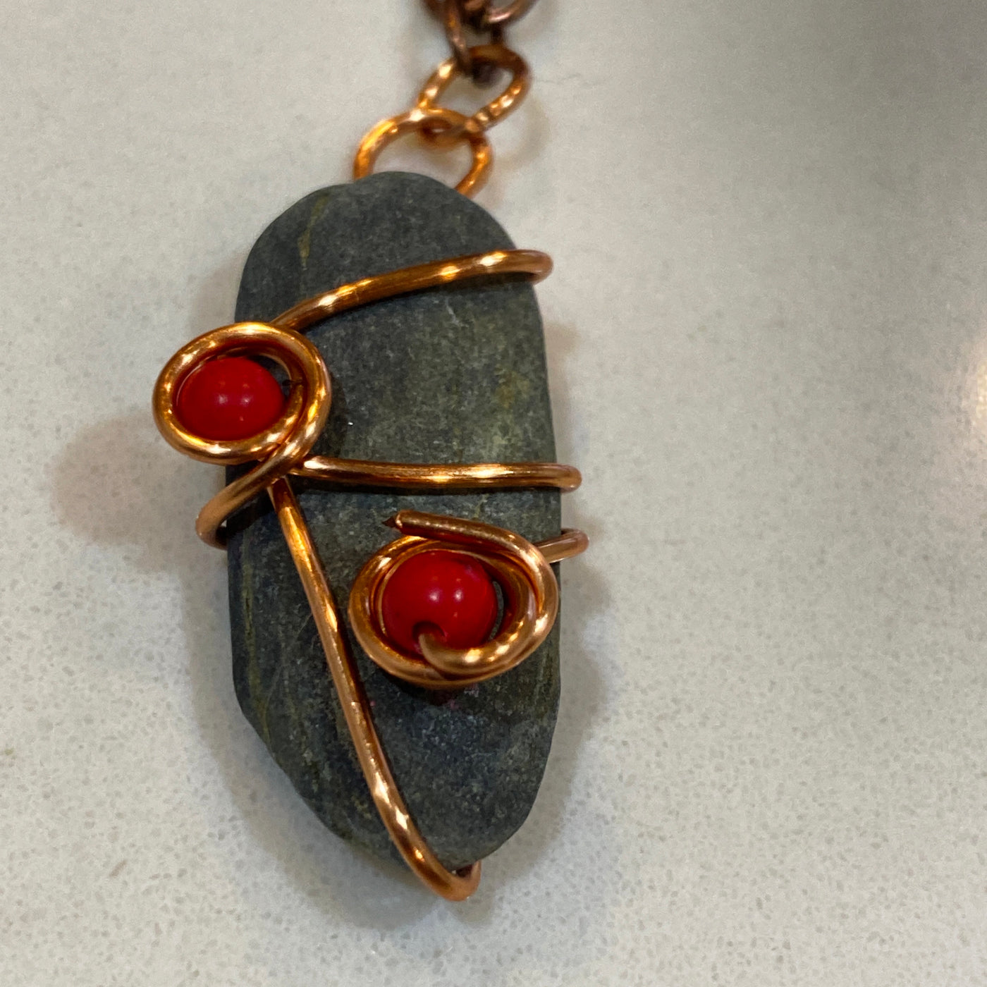 Grey natural stone carnelian and wire. Small pendant for Elbastones.