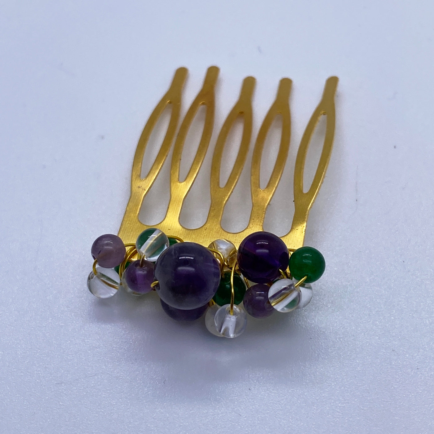 Green calchedony, amethysts, opales, golden wire and white quartz crystals for this hair combs simple tuck five teeth metal combs gold color