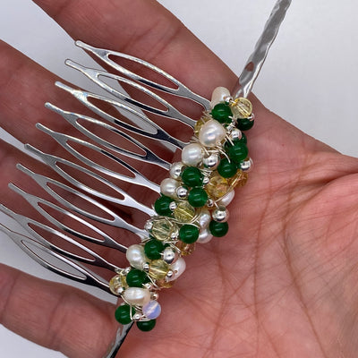 Green clachedony, citrines, opales, silver wire and freshwater pearls on french twist 10 teeths comb alloy metal bridal wedding hair side comb silver color Green clachedony, citrines, opales, silver wire and freshwater pearls on french twist 10 teeths comb alloy metal bridal wedding hair side comb silver color