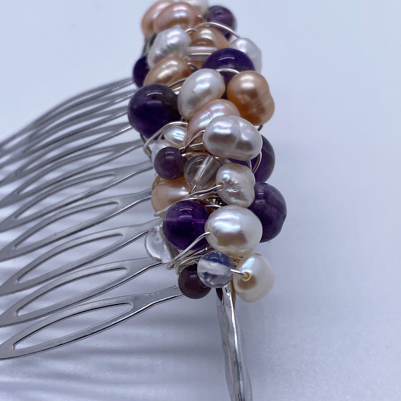 Freshwater pearls in different measures and colors (rose, white), chrystal beads, amethysts and silver wire for this french twist 10 teeths comb alloy metal bridal wedding hair side comb silver color
