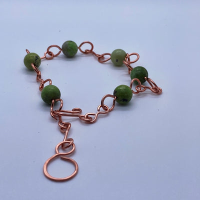 Green tourquoise and wire bracelet.
