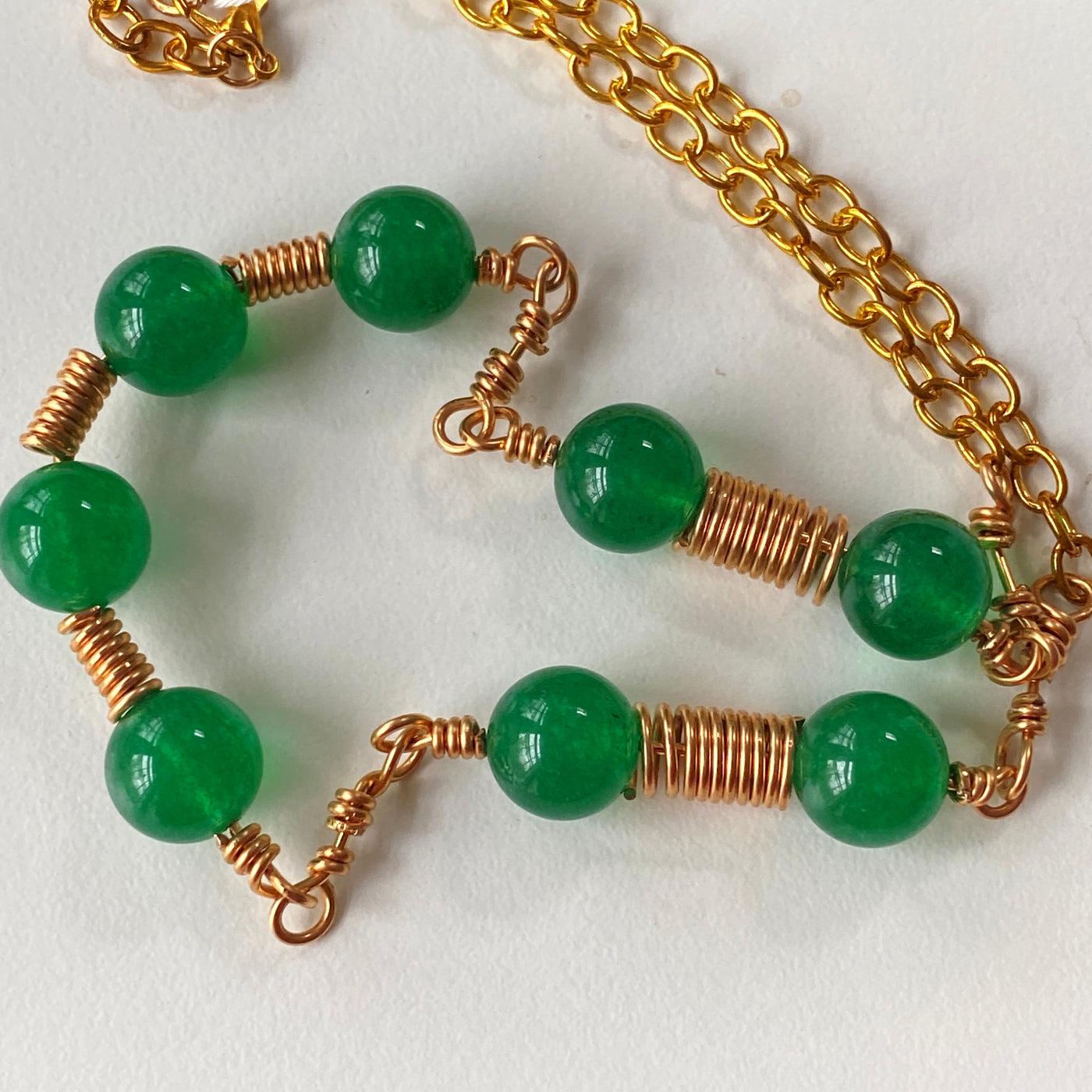 Green Calchedony and wire chain necklace