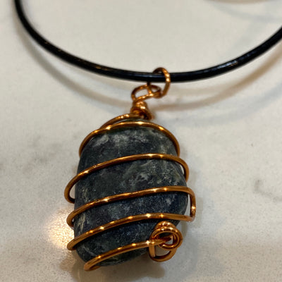 Black stone and wire. Small pendant.