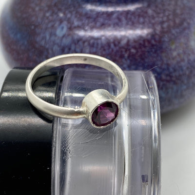Rhodolite garnet silver ring size O 