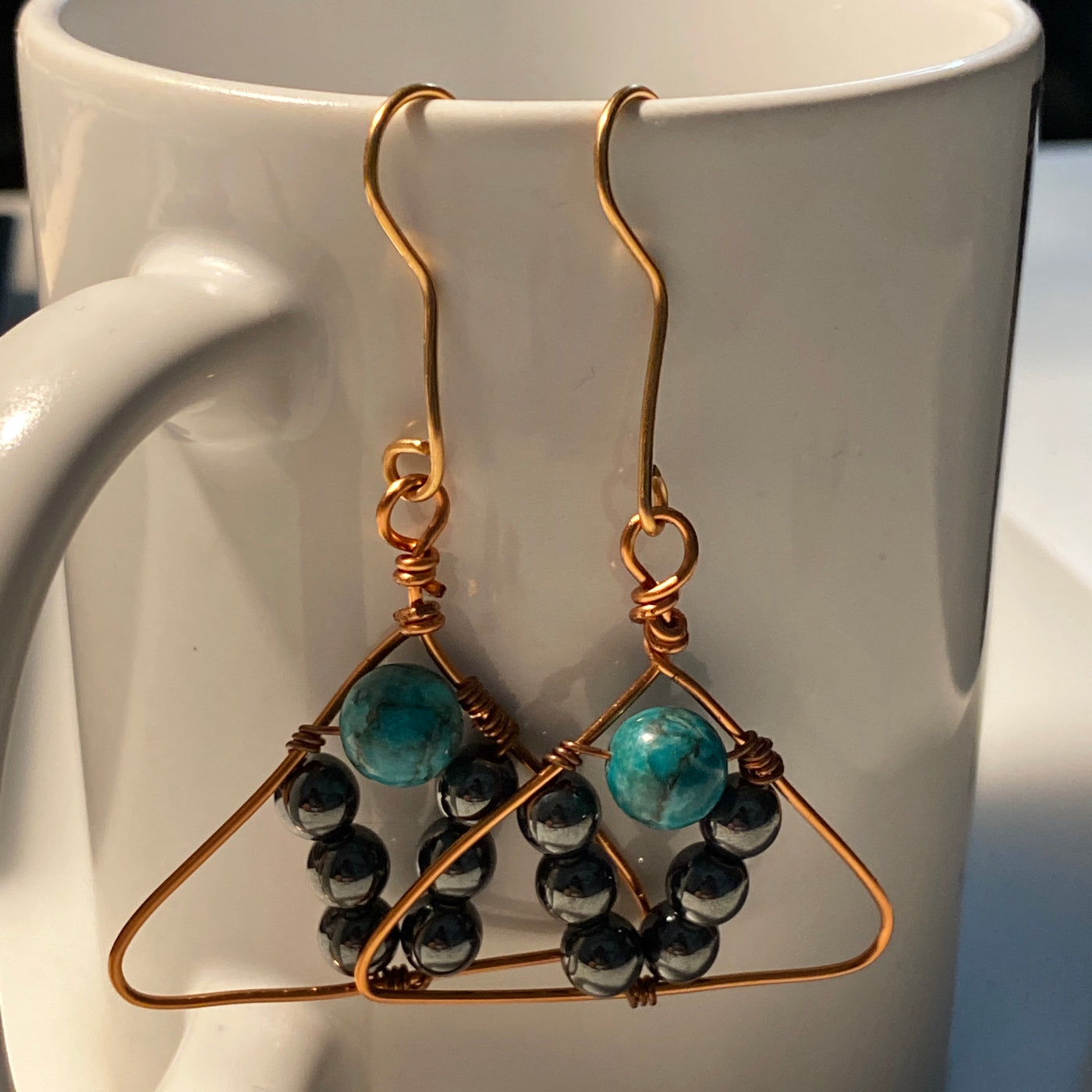 African tourquoise, black stones and wire earrings