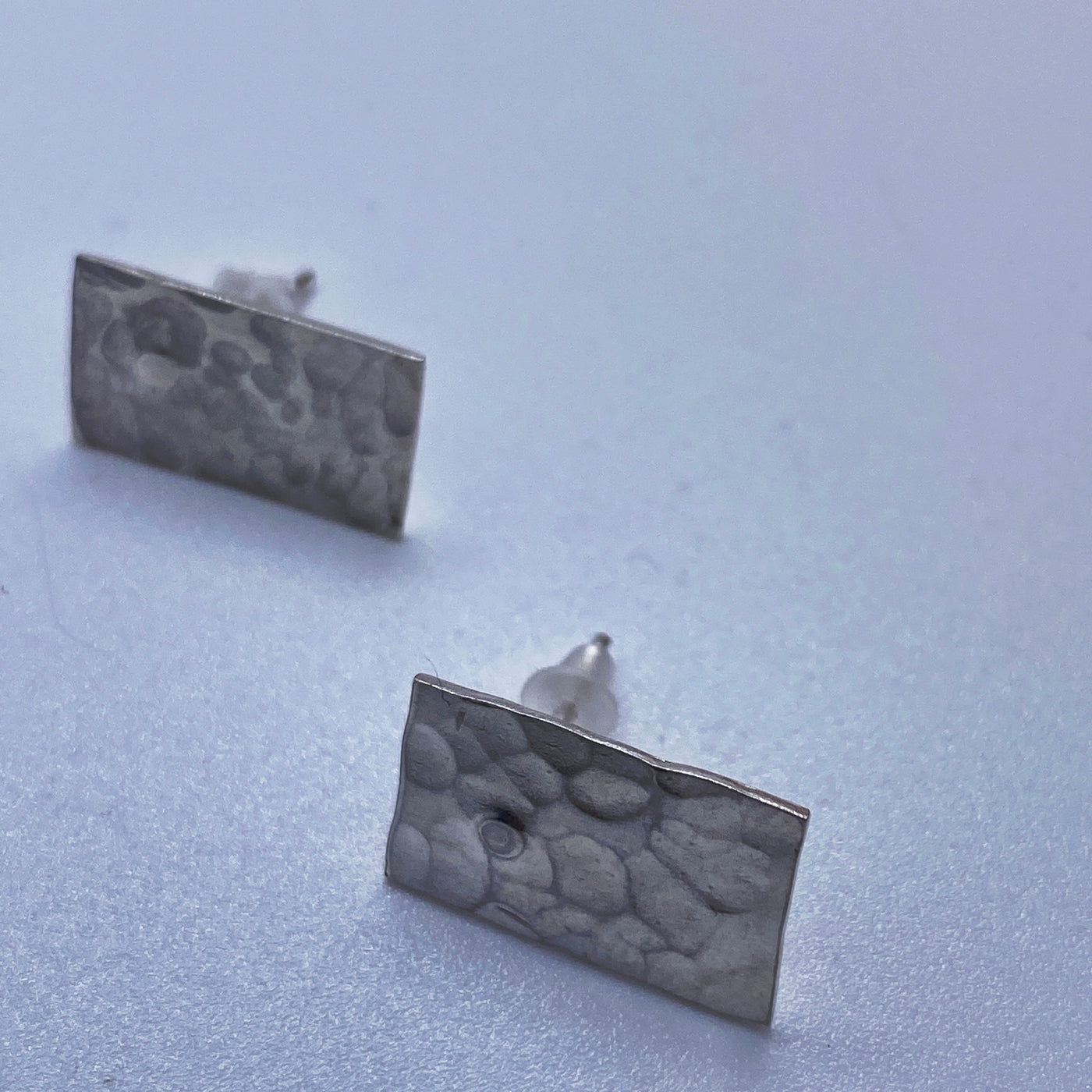 Rectangular sterling silver studs 1.5 x 0.8 cm texturized 2g 