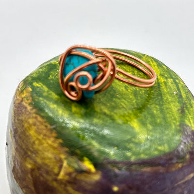 Tourquoise hug-copper ring with turquoise briolette size L
