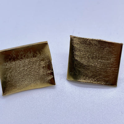 Square yellow brass studs 1.5 cm texturized partially
