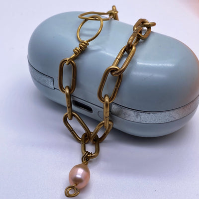 Brass chain bracelet and freshwater pearl